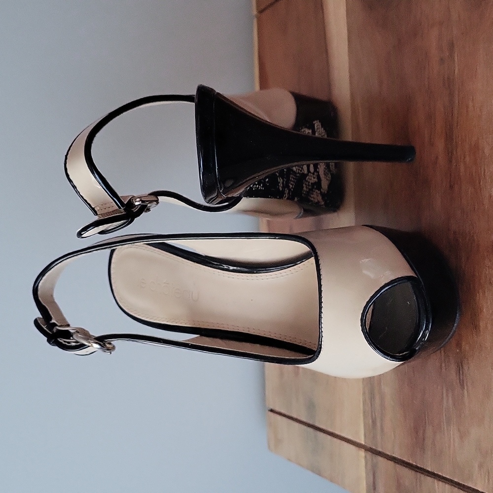 Le Chateau 5 inch platform heels, Size 6